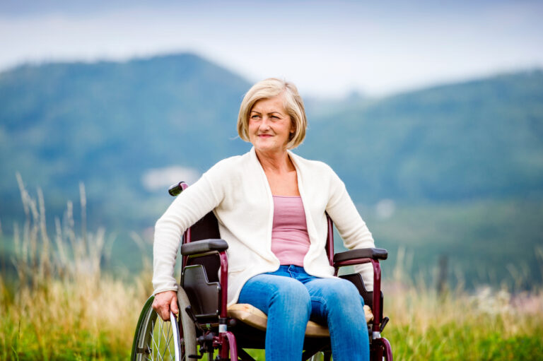 Wózki aktywne dla niepełnosprawnych - co je wyróżnia?